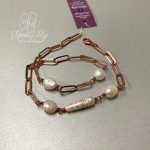 foto bracciale con perle naturali bianche