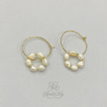 orecchini perle a forma di cerchio