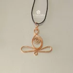 Regalo-yoga-Brescia-pendente-loto-in-rame-lavorato-a-mano