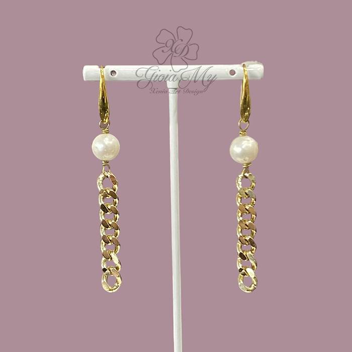 Orecchini pendenti perla bianca naturale e catena dorata