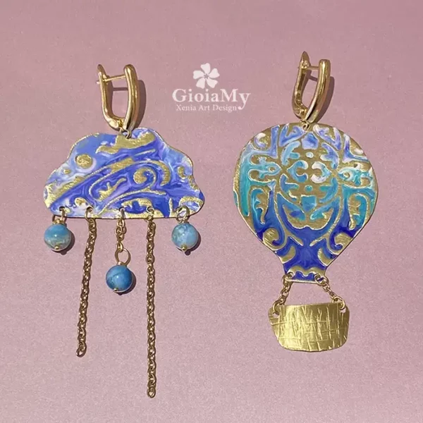 Orecchini mongolfiera asimmetrici apatite blu