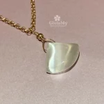 Ciondolo fine ed elegante con selenite naturale in argento 925