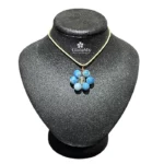 Ciondolo fiore con apatite azzurra e quarzo