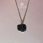 Ciondolo unico e alla moda con tormalina nera naturale in argento 925