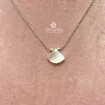 Pietra selenite naturale con girocollo in argento 925