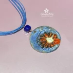 Collana particolare Raku con lapislazzuli fiore rosso blu