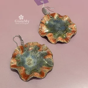 Vistosi orecchini particolari Raku rossi blu