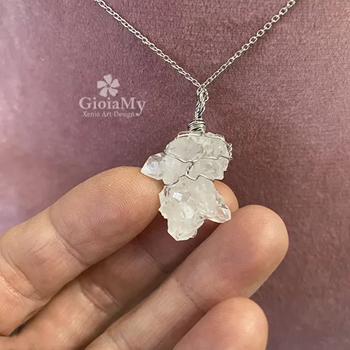 Ciondolo cristallo di rocca grezzo artigianale con catena in argento 925